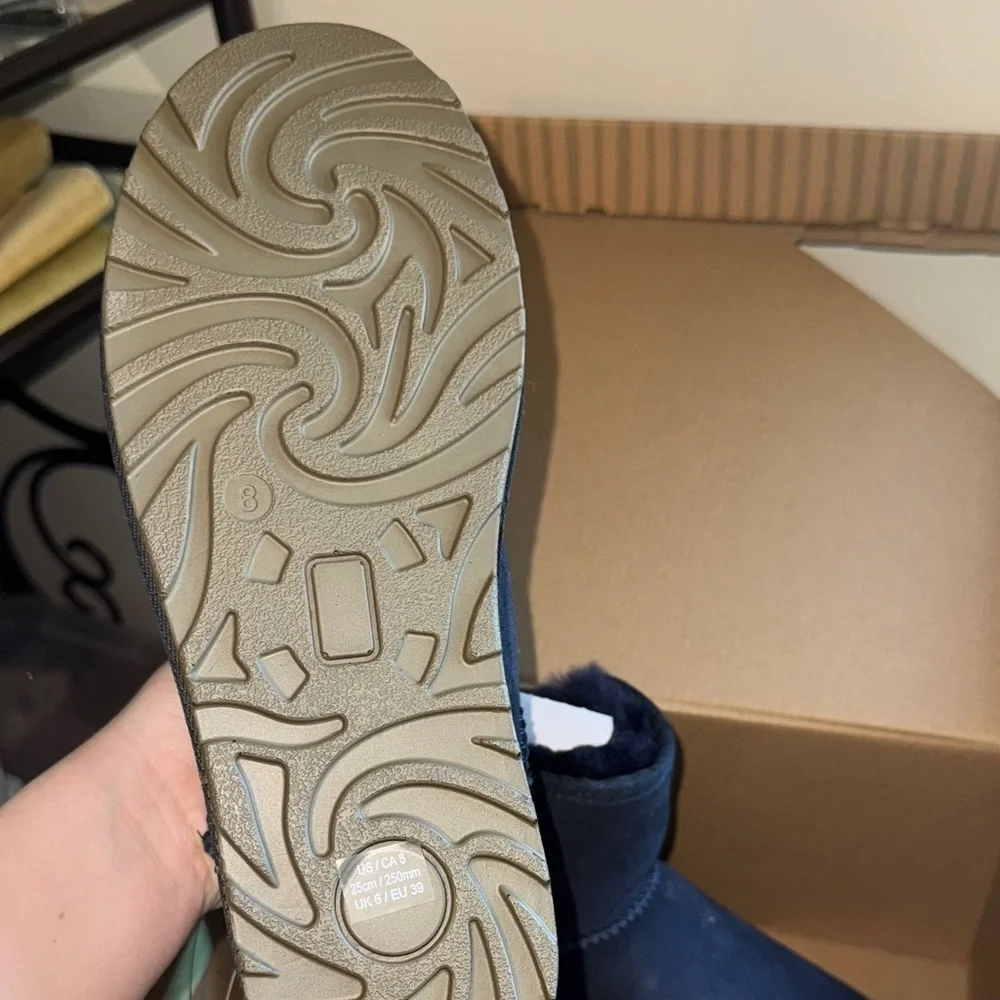 Kirkland Signature Navy Shearling Boots